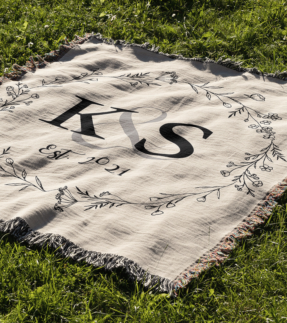 Delicate Wreath Design - Personalized Cotton Woven Blanket